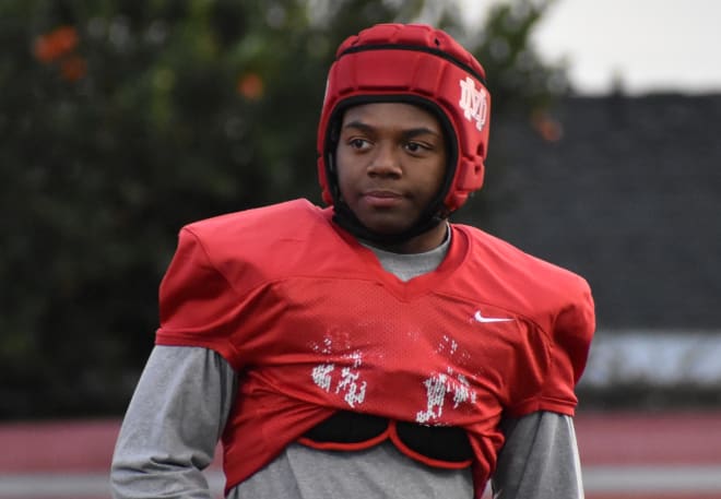 Four-star linebacker Raesjon Davis is one of the highest-ranked 2021 prospects set to announce their decision Wednesday on National Signing Day.