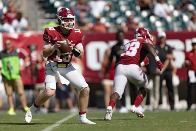 Justin Lynch completed 10 of his 11 throws in the third quarter after a slow start Saturday. 