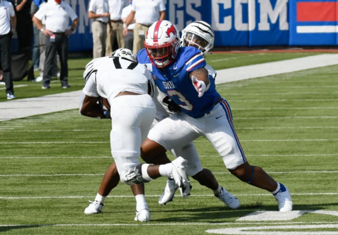 Linebacker Delano Robinson and the No. 16 SMU Mustangs will host No. 9 Cincinnati on Saturday.