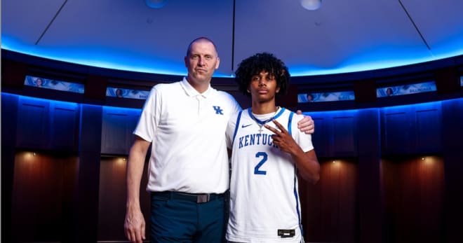 Acaden Lewis and Mark Pope during his visit to Kentucky