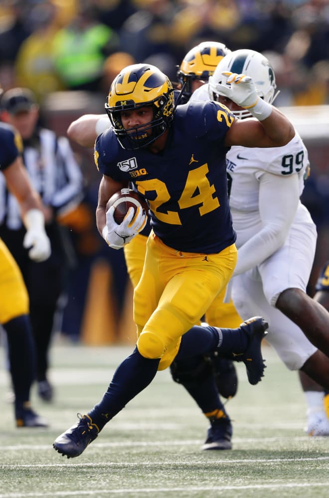 Michigan Wolverines football running back Zach Charbonnet averaged 55.8 yards per game in 2019.