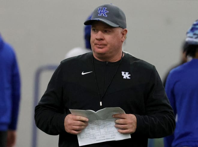 Kentucky head coach Mark Stoops will have 14 newcomers on his 2023 team via the transfer portal.