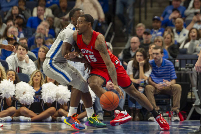 Isiaha Mike averaged 14 points and 6.3 rebounds last season for SMU.