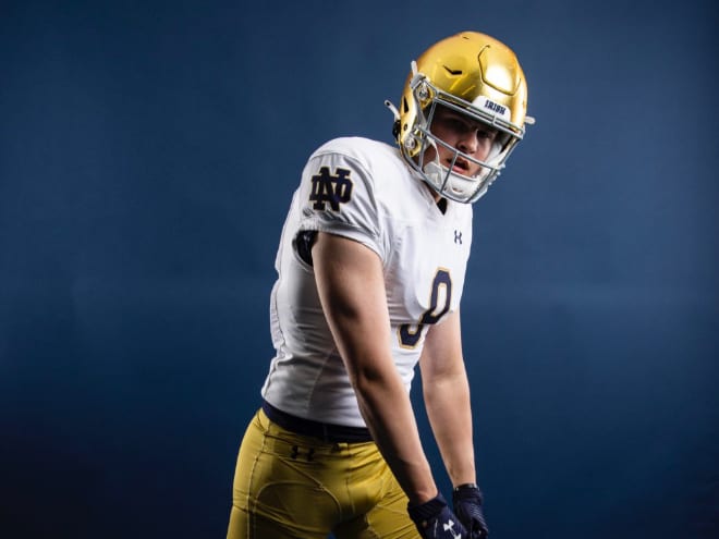 Nate Roberts, a four-star tight end Notre Dame in the 2025 recruiting class, has decommitted from Notre Dame. The Washington (Okla.) High recruit verbally committed to Notre Dame in June.