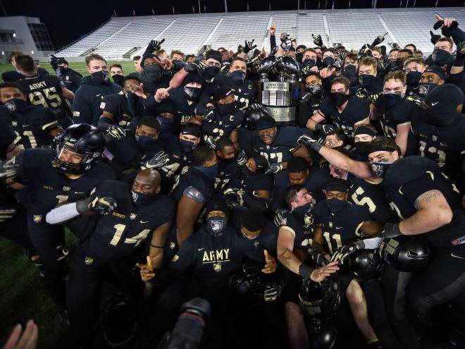 Air Force Earns CIC Trophy With 13-7 Win Over Army - Air Force Academy  Athletics