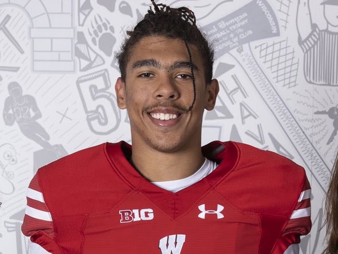 Rising senior wide receiver Collin Dixon visited Wisconsin officially this weekend 