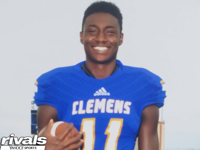 Three-star Schertz (Texas) Clemens wide receiver Tommy Bush landed a Notre Dame offer Tuesday