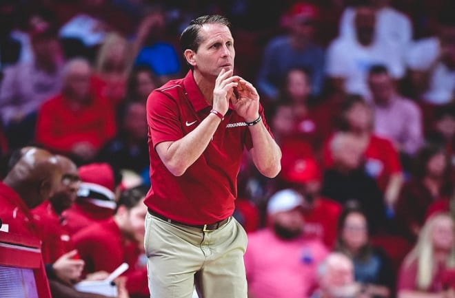 Arkansas head coach Eric Musselman coaching in Bud Walton Arena. 