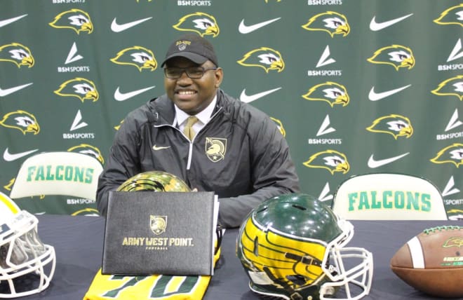 OL Blake Harris was one of the early morning signees