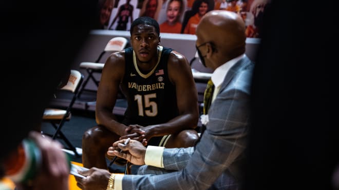 Vanderbilt dropped a fourth straight game with an 81-61 loss Saturday at No. 10 Tennessee. 