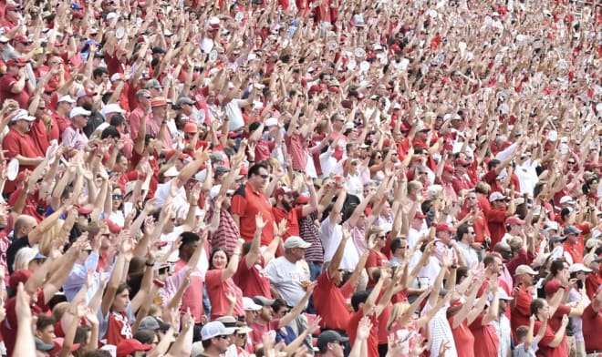 Fans packed into Donald W. Reynolds Razorback Stadium.