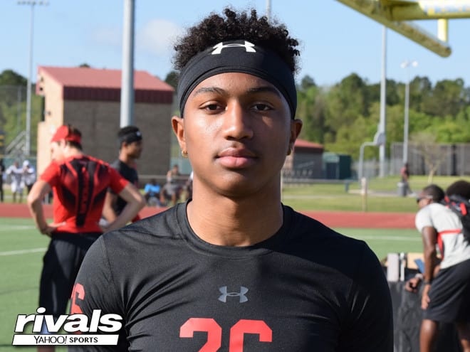 2020 IMG Academy defensive back Lejond Cavazos picked up an offer from Notre Dame during his weekend visit 