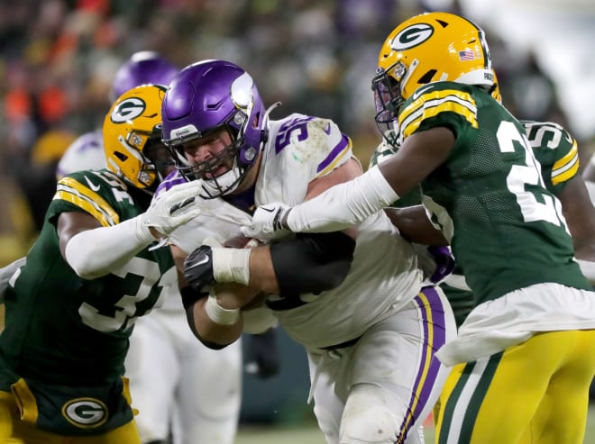 Vikings center Garrett Bradbury to start vs. Giants after missing