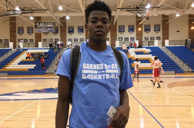 2020 power forward Day'Ron Sharpe was extended an offer by North Carolina on Monday night.