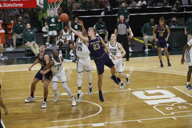 Dane Goodwin (23) and Notre Dame will play Purdue Fort Wayne in a last-minute added game.