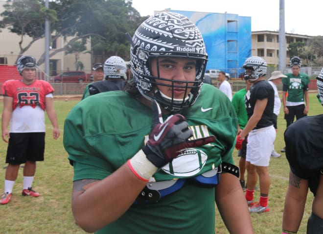 Defensive tackle Brandon Pili has already committed to a school.