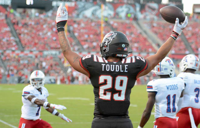 NC State Wolfpack football tight end Christopher Toudle