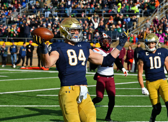 Junior tight end Cole Kmet and the Irish tight end corps are on pace to shatter Irish records at the position.