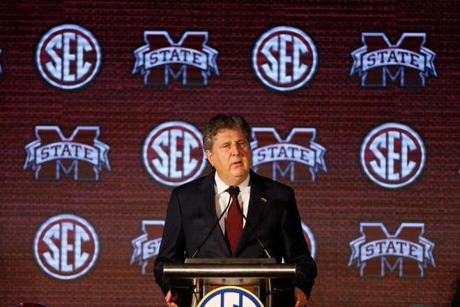 Leach at the podium on Wednesday 