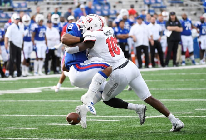 DeAngelo Malone is a dangerous pass rusher for Western Kentucky.