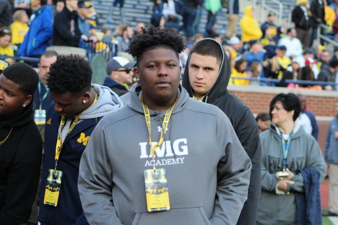 Ruiz spent time with a lot of fellow New Jersey natives in Ann Arbor including current Wolvineres, 2016 commits, fellow visitors, and linebackers coach Chris Partridge.