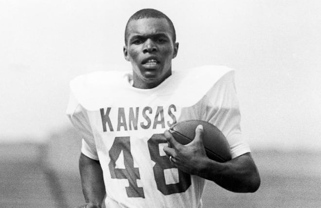 Long, Miles talk about Gale Sayers passing away - JayhawkSlant