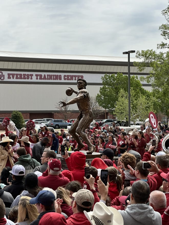 Kyler Murray Statue Unveiled At Oklahoma's Heisman Park - Heisman