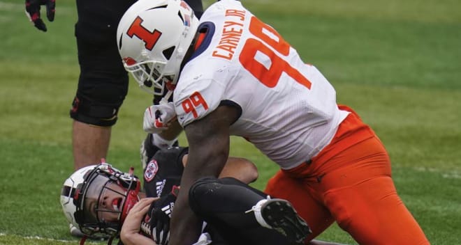 Illinois defensive lineman Owen Carney is in the transfer portal. 