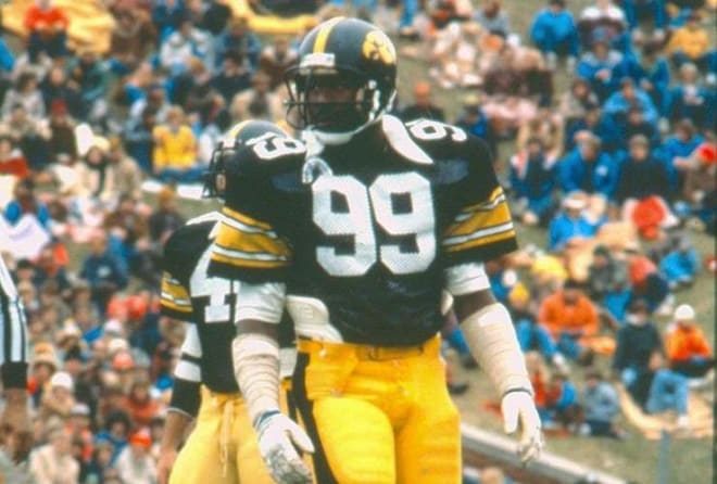 Tippett, Stoops headed to College Football Hall of Fame - Go Iowa Awesome