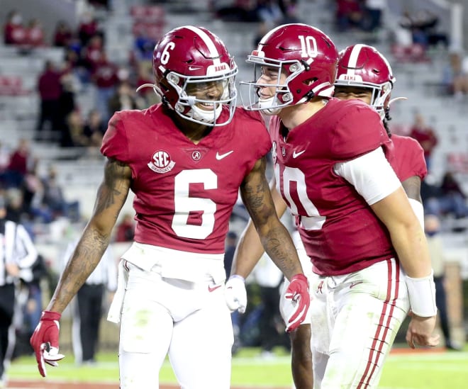 Alabama wide receiver DeVonta Smith (6) and Alabama quarterback Mac Jones (10) celebrate a touchdown pass from Jones to Smith at Bryant-Denny Stadium during the second half of Alabama's 41-0 win over Mississippi State. Photo | 