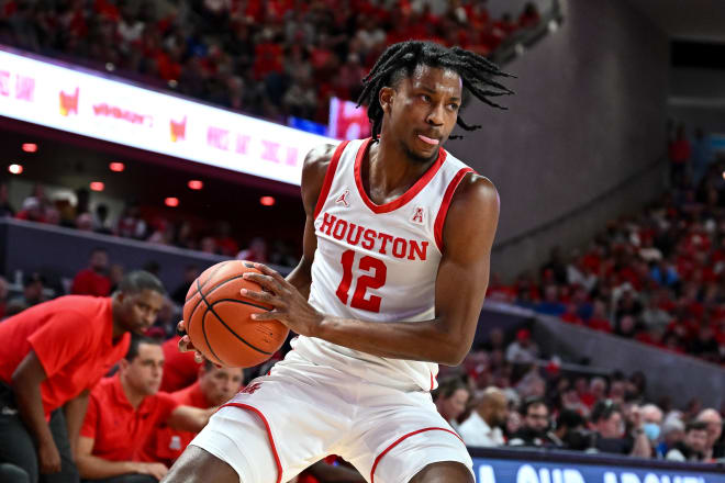 Houston transfer guard Tramon Mark has committed to the Arkansas Razorbacks