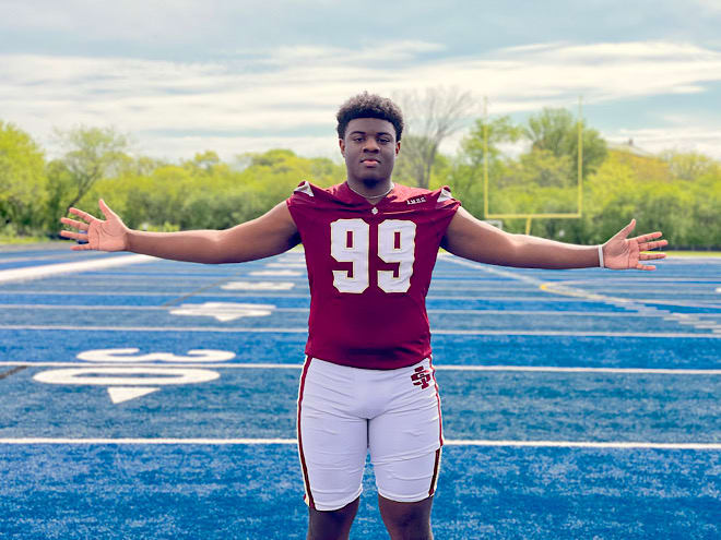 Defensive lineman Justin Scott is rated as the No. 1 player in Illinois in the 2024 class.