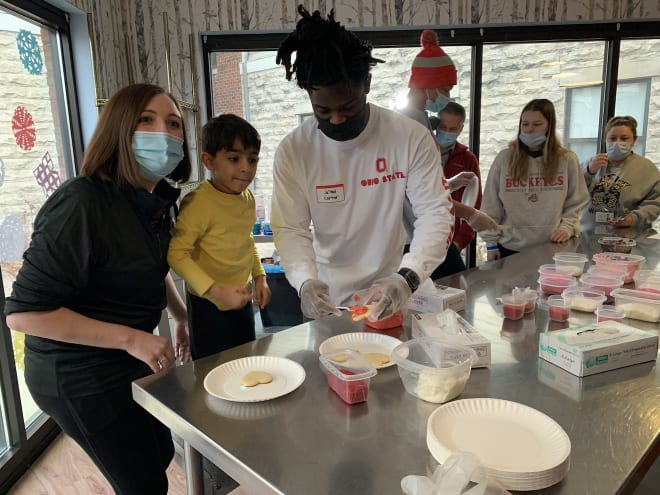 New Ohio State safety Ja'Had Carter decorated Valentine's Day cookies. (Austin Ward/DTE)