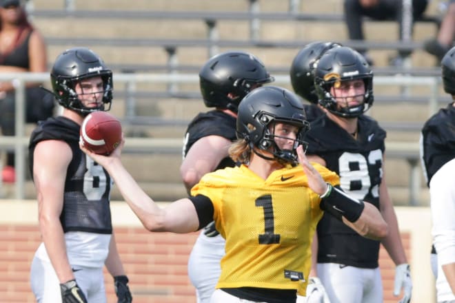 Could it be Michael Alaimo slinging the pigskin in 2022 for Purdue?