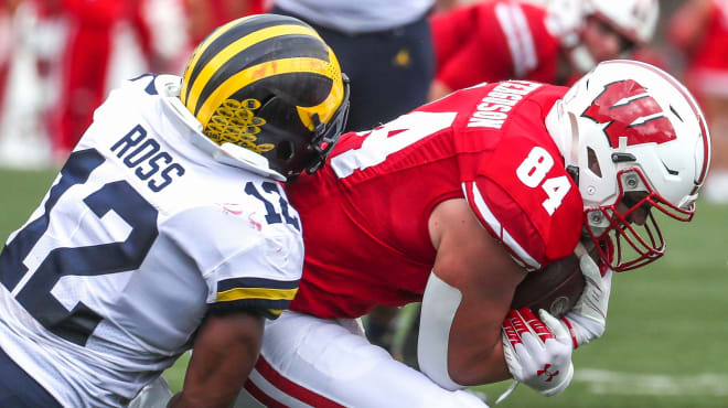 Michigan Wolverines football linebacker Josh Ross