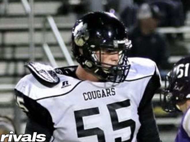 Colby Smith (2021) is one of three offensive linemen committed to Tennessee. 