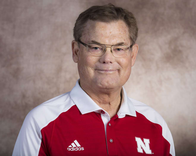 Former Nebraska safeties coach and now analyst Bob Elliott passed away in hospice care Saturday night in Iowa City. Elliott was 64, and battled multiple medical issues over his coaching career. 