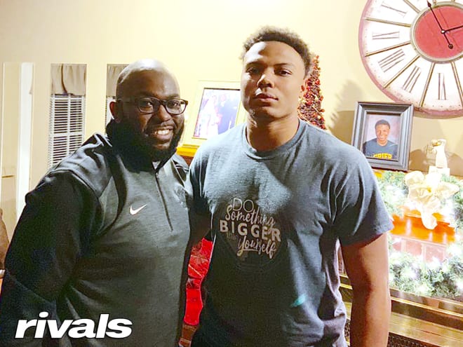 Rivals 2-star prospect Marcus Mauney receives home visit from Army coach Justin Weaver