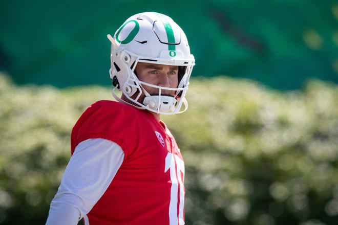 Oregon Ducks Quarterback Bo Nix Returning to Eugene in 2023