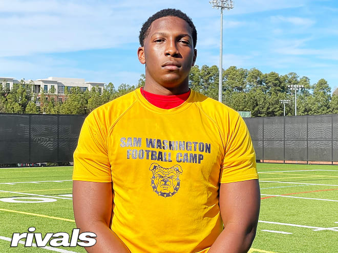 After landing an offer from Notre Dame last week, 2025 defensive tackle Christopher Isaiah Campbell is excited to develop a relationship with the Irish. Campbell is rated as a four-star prospect by Rivals.