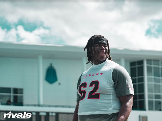Two official visits left for 2023 four-star OT Miles McVay 