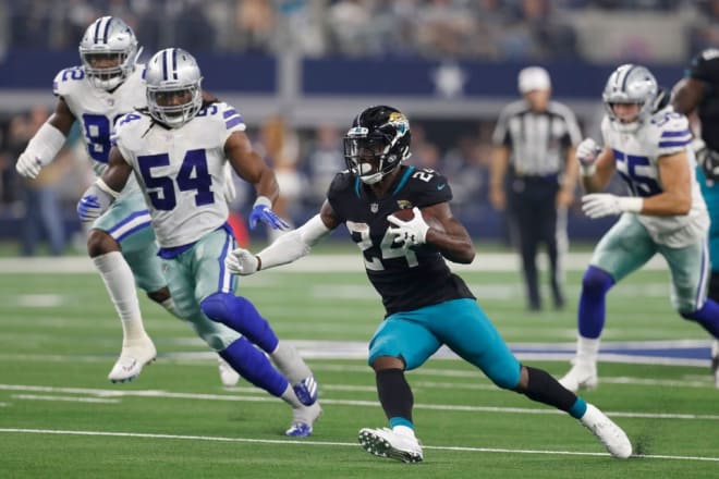 Linebacker Jaylon Smith made nine tackles for Dallas in a 40-7 win over the Jacksonville Jaguars.