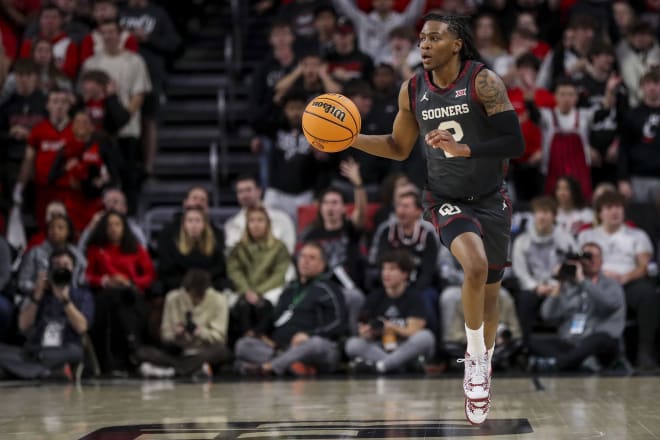 Javian McCollum in Oklahoma's game against Cincinnati 