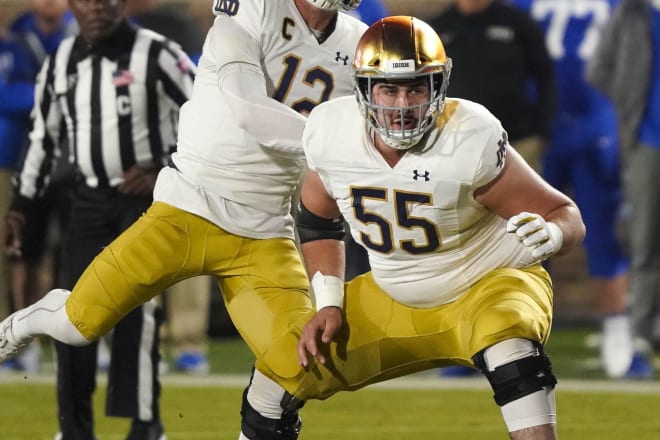 Notre Dame Fighting Irish football senior offensive lineman Jarrett Patterson