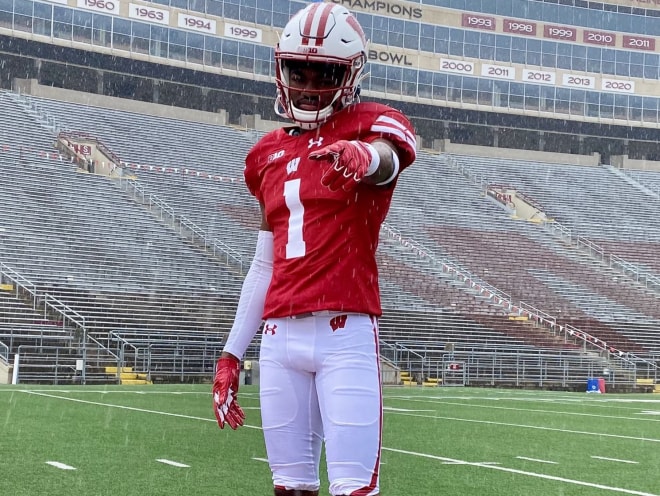 Three-star wide receiver Vinny Anthony announced his commitment to Wisconsin on Wednesday. 