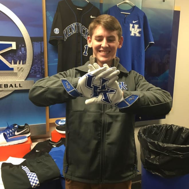 Chase Estep committed to Kentucky on Sunday night.