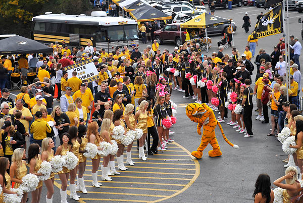 A look at Mizzou's "Tiger Walk" heading into Memorial Stadium.