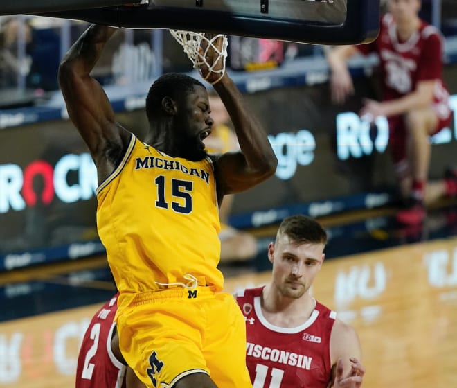 Michigan Wolverines basketball G Chaundee Brown