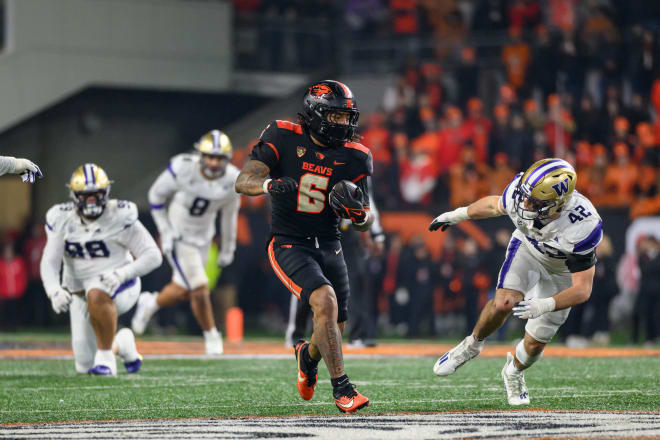 Oregon State running back Damien Martinez transferred to Miami (Fla.).