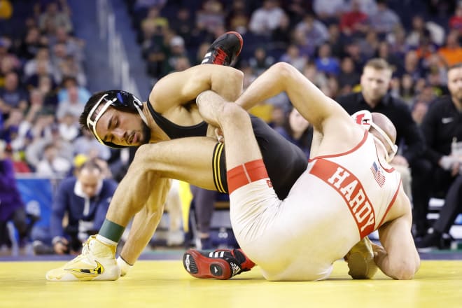 Real Woods and Brock Hardy locked in a scramble in the Big Ten Tournament final at 141 lbs.